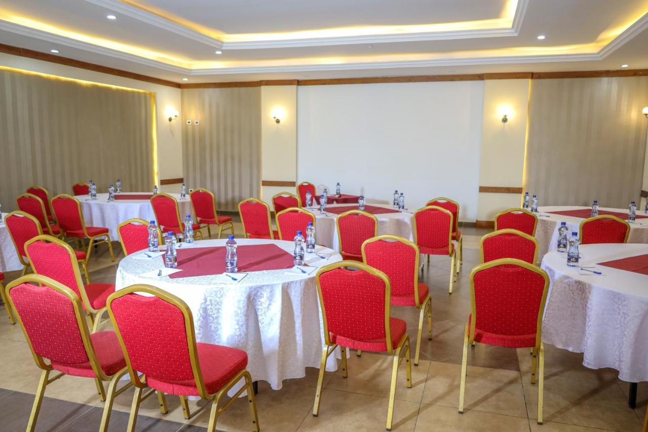 Yaya Africa Athletics Village Sululta Εξωτερικό φωτογραφία