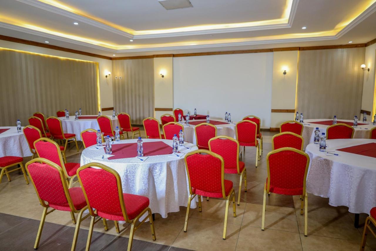 Yaya Africa Athletics Village Sululta Εξωτερικό φωτογραφία